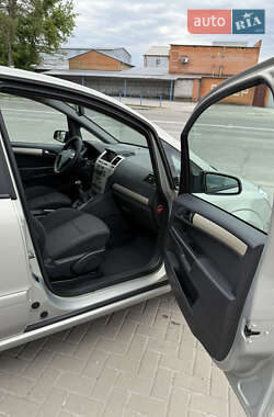 Минивэн Opel Zafira 2009 в 