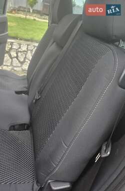 Минивэн Opel Zafira 2010 в 