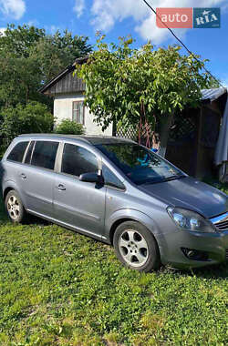 Минивэн Opel Zafira 2005 в Городке