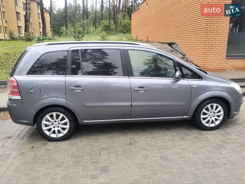 Мінівен Opel Zafira 2006 в Острозі