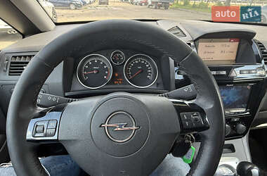 Минивэн Opel Zafira 2010 в 
