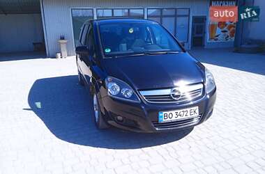Минивэн Opel Zafira 2011 в 