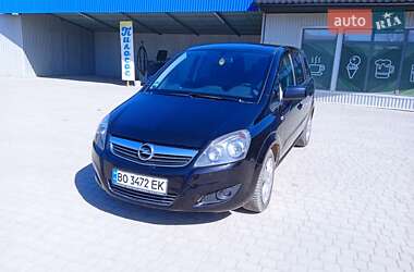 Минивэн Opel Zafira 2011 в 