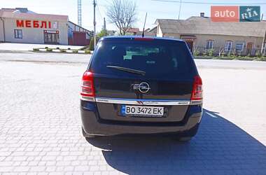 Минивэн Opel Zafira 2011 в 