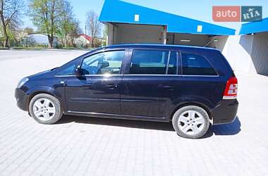 Минивэн Opel Zafira 2011 в 