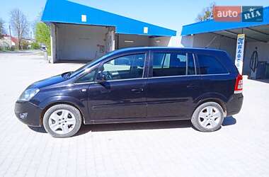 Минивэн Opel Zafira 2011 в 
