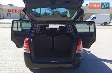 Минивэн Opel Zafira 2011 в 