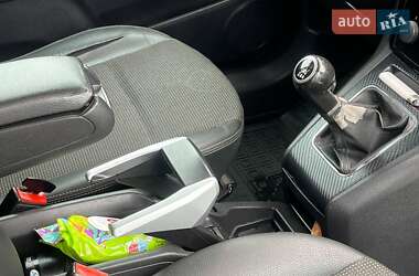 Минивэн Opel Zafira 2010 в 