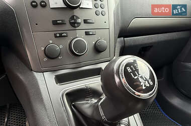Мінівен Opel Zafira 2006 в 
