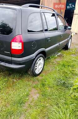 Минивэн Opel Zafira 2003 в 