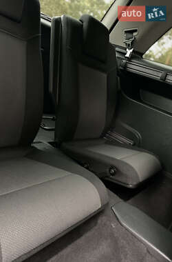 Мінівен Opel Zafira 2005 в 