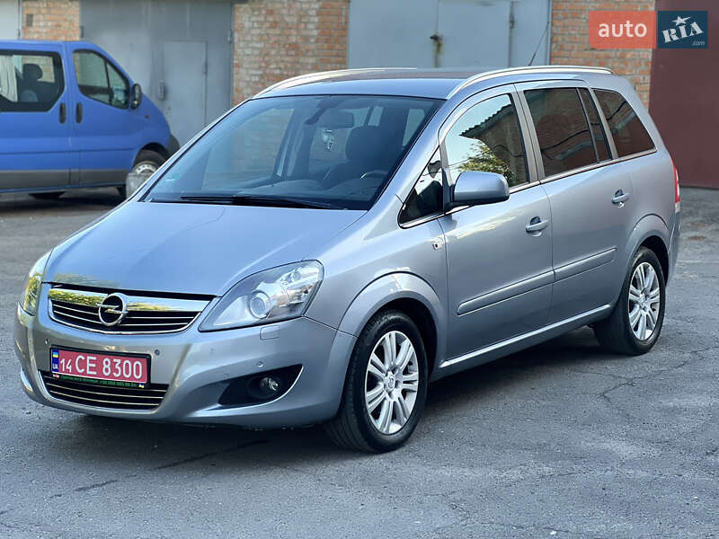 Opel Zafira 2011
