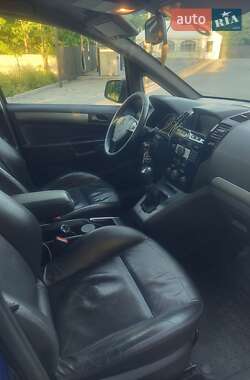 Мінівен Opel Zafira 2010 в 