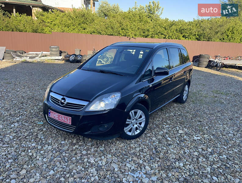 Opel Zafira 2012