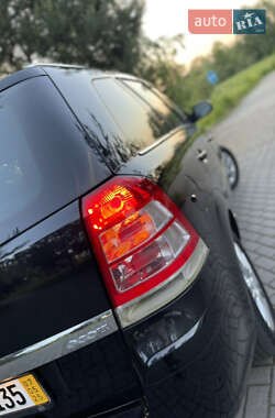 Мінівен Opel Zafira 2013 в 
