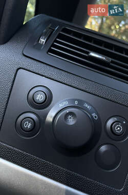 Мінівен Opel Zafira 2013 в 