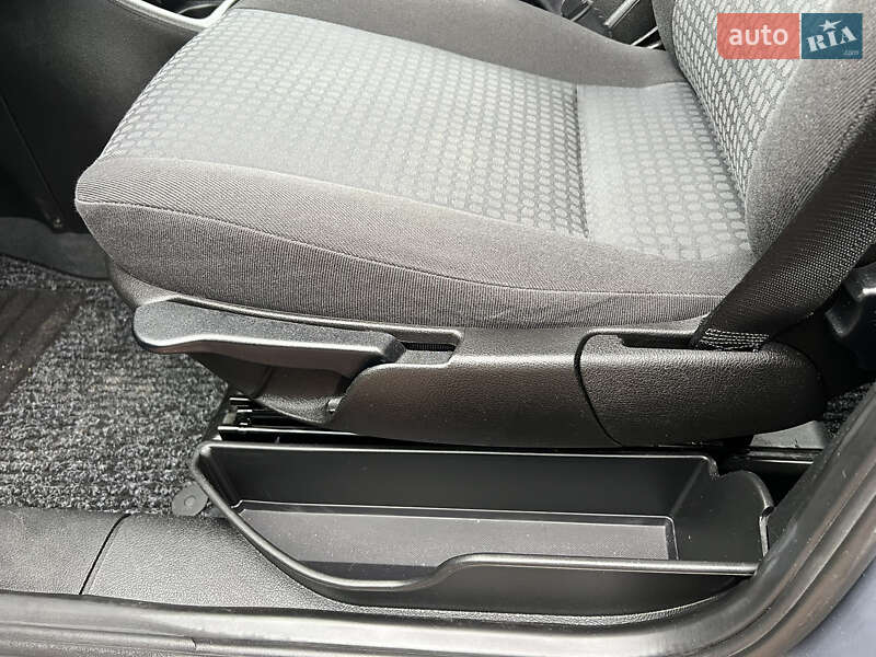 Минивэн Opel Zafira 2005 в Сумах