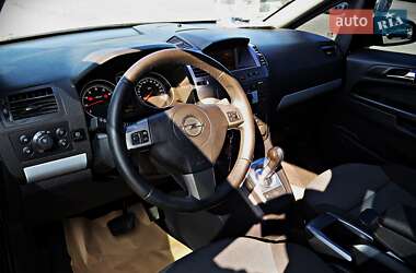 Минивэн Opel Zafira 2007 в 