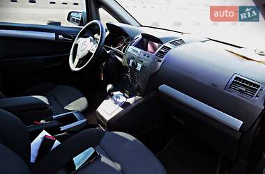 Минивэн Opel Zafira 2007 в 