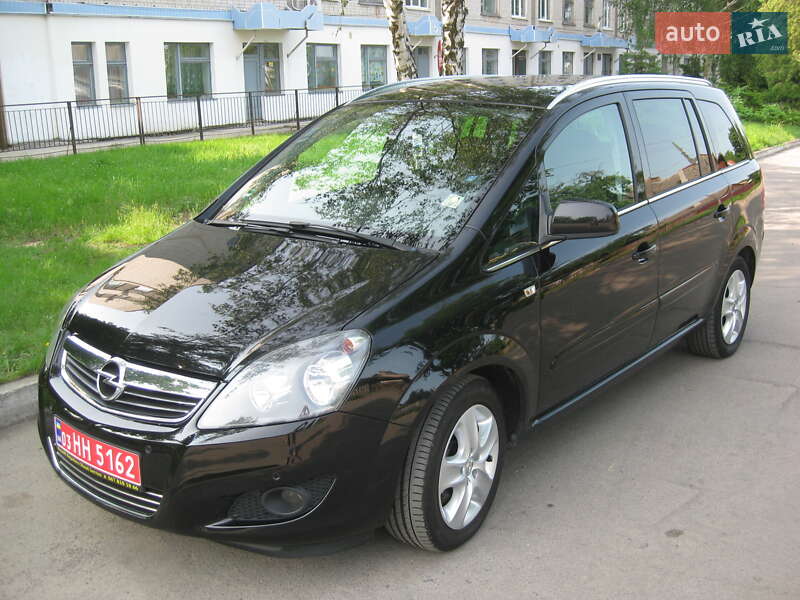 Мінівен Opel Zafira 2011 в 