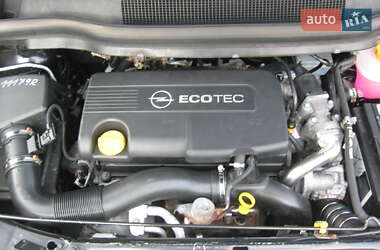 Мінівен Opel Zafira 2011 в 