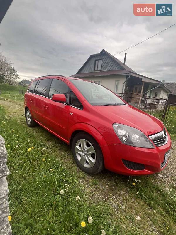 Opel Zafira 2011
