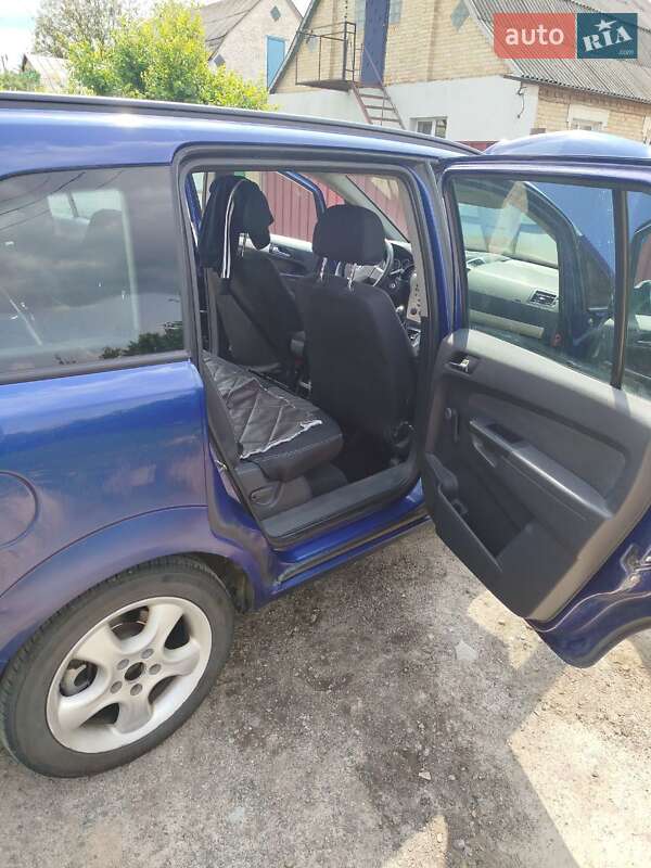 Минивэн Opel Zafira 2008 в Софиевской Борщаговке