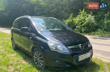 Минивэн Opel Zafira 2011 в 