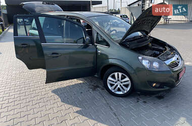 Мінівен Opel Zafira 2010 в 