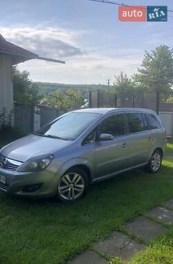 Минивэн Opel Zafira 2008 в 