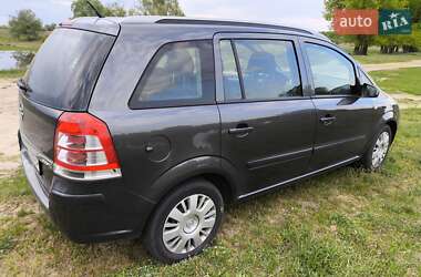 Минивэн Opel Zafira 2009 в 