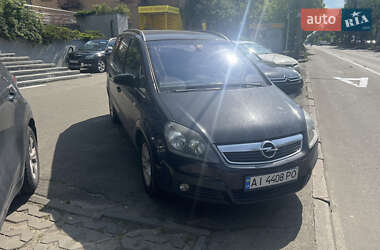 Минивэн Opel Zafira 2006 в Киеве