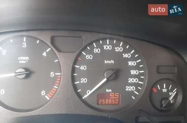 Минивэн Opel Zafira 2000 в 