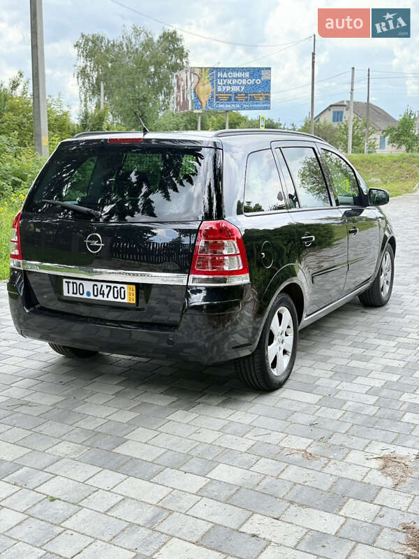 Мінівен Opel Zafira 2012 в Старокостянтинові