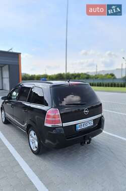 Минивэн Opel Zafira 2005 в 