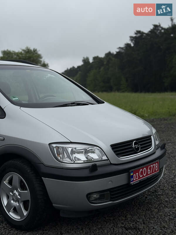 Минивэн Opel Zafira 2001 в Луцке
