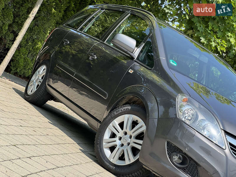 Минивэн Opel Zafira 2012 в Львове