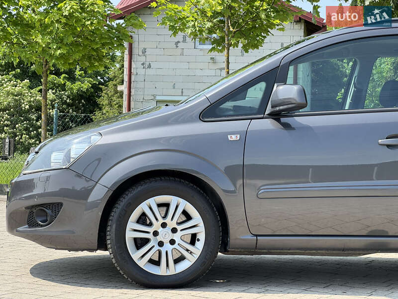 Минивэн Opel Zafira 2012 в Львове