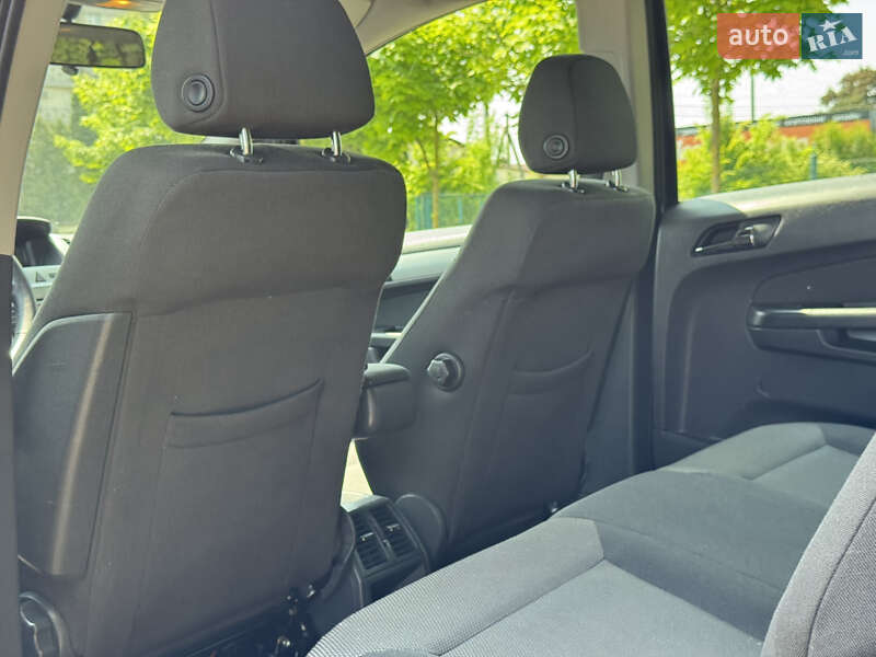 Минивэн Opel Zafira 2012 в Львове