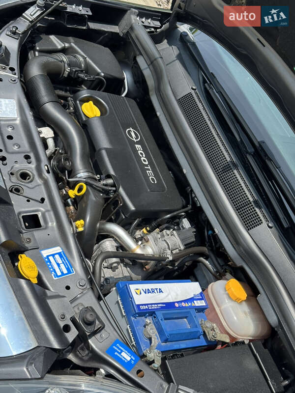 Минивэн Opel Zafira 2012 в Львове