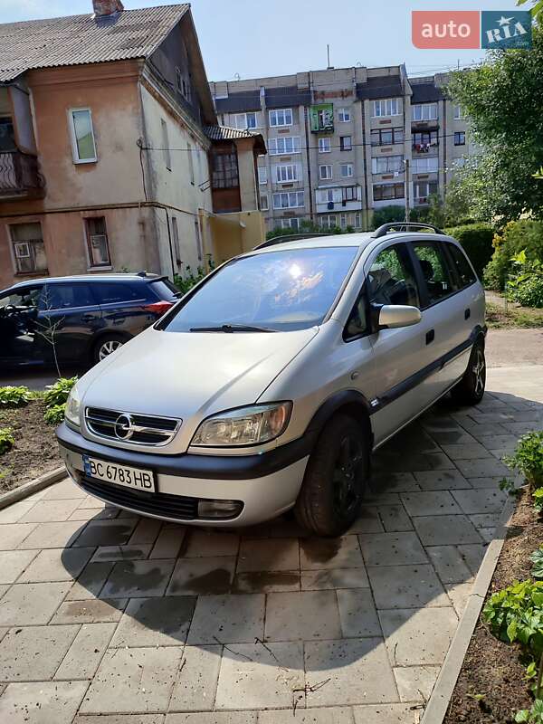 Минивэн Opel Zafira 2002 в 