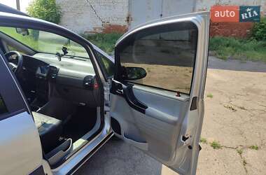 Минивэн Opel Zafira 2003 в 