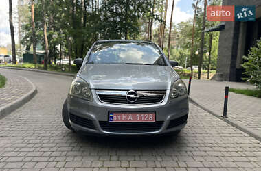 Минивэн Opel Zafira 2007 в 