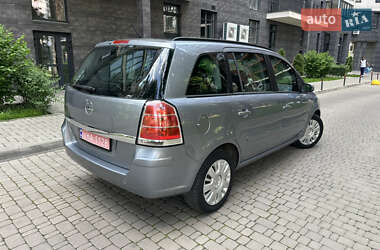 Минивэн Opel Zafira 2007 в 