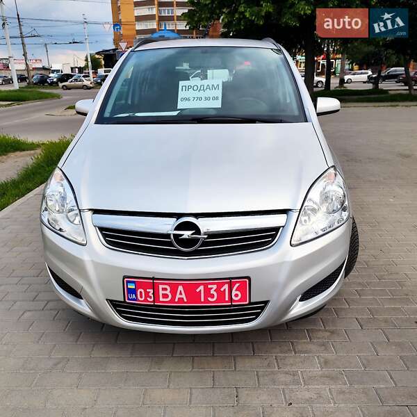 Минивэн Opel Zafira 2008 в 
