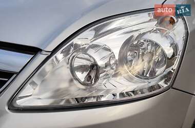 Минивэн Opel Zafira 2008 в 