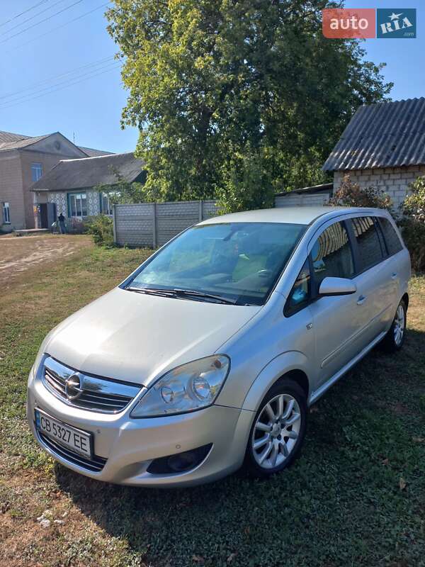 Минивэн Opel Zafira 2009 в 