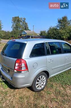 Минивэн Opel Zafira 2009 в 