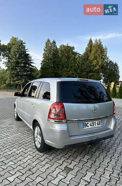 Мінівен Opel Zafira 2011 в 