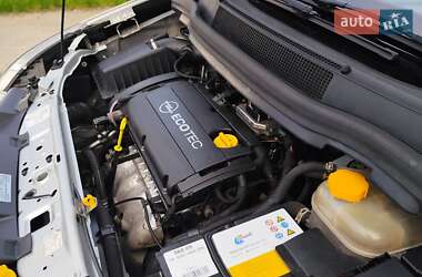 Минивэн Opel Zafira 2008 в 